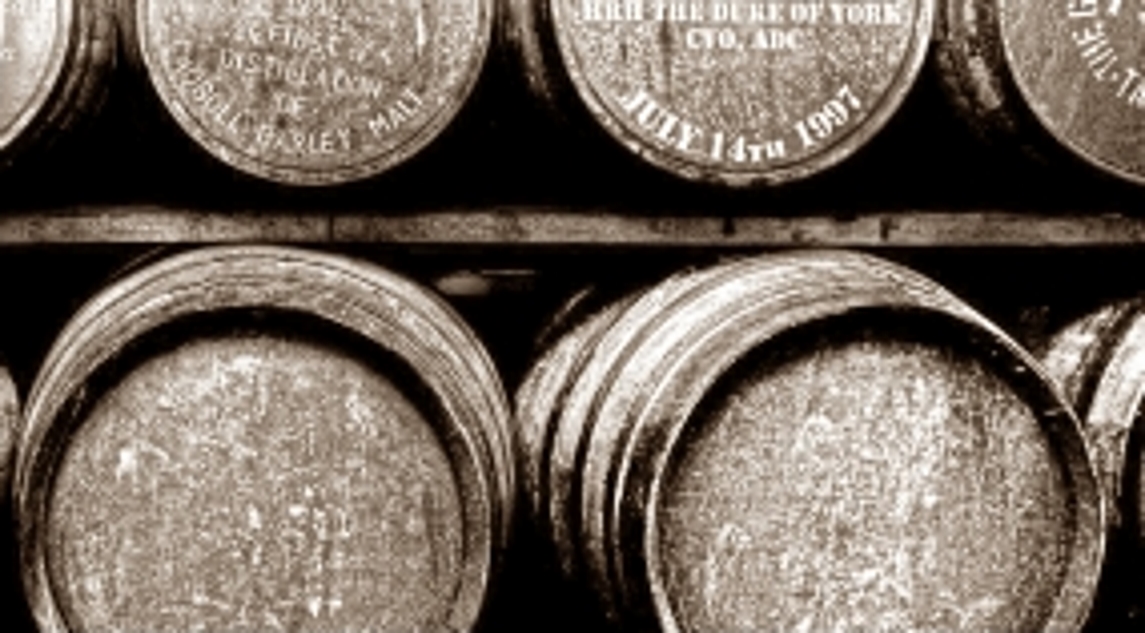 beczki z whisky singlemalt